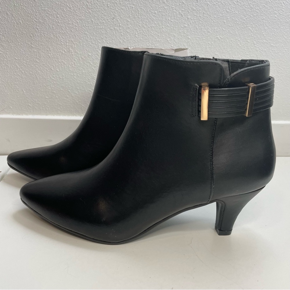 Comfortview Women's size 8M The Decima Bootie Ankle Boots Black Like New